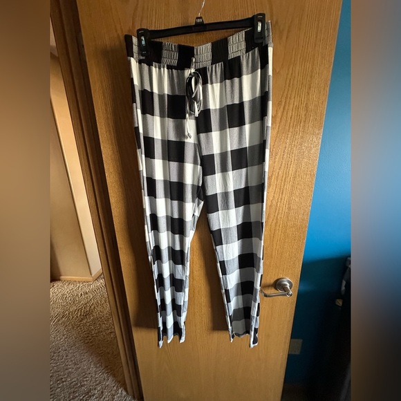 Freckled Poppy NWOT Buffalo Plaid Black and White Women’s Pajamas Size 2XL - Picture 4 of 6
